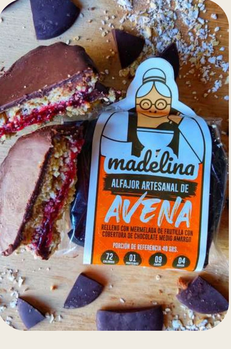 Alfajor de avena con mermelada de frutilla
