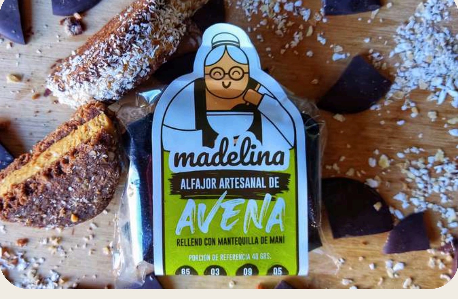 Alfajor de avena de mantequilla de maní y coco